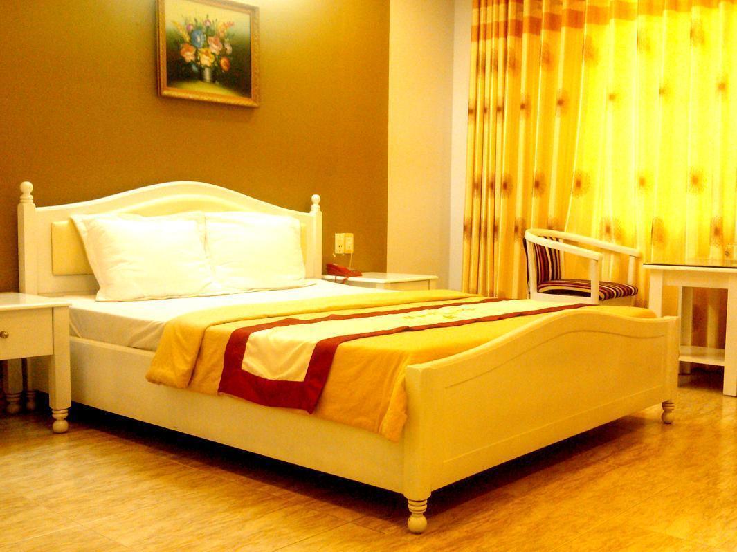 Ha Noi Hotel Near Tan Son Nhat Airport --- Free Airport Pick-Up And Drop-Off Available 24 Hours A Day Ho Chi Minh City Exterior photo