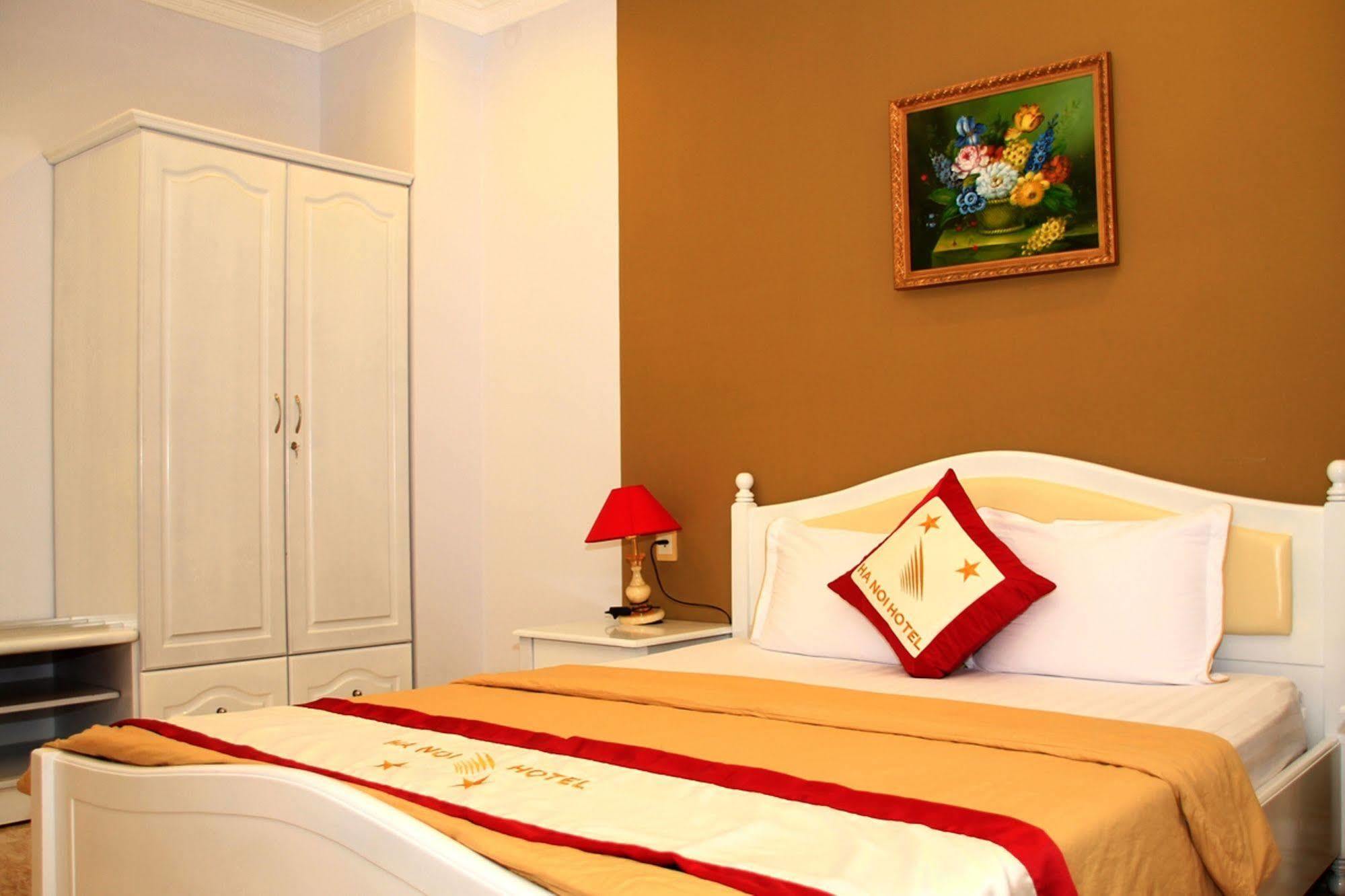 Ha Noi Hotel Near Tan Son Nhat Airport --- Free Airport Pick-Up And Drop-Off Available 24 Hours A Day Ho Chi Minh City Exterior photo