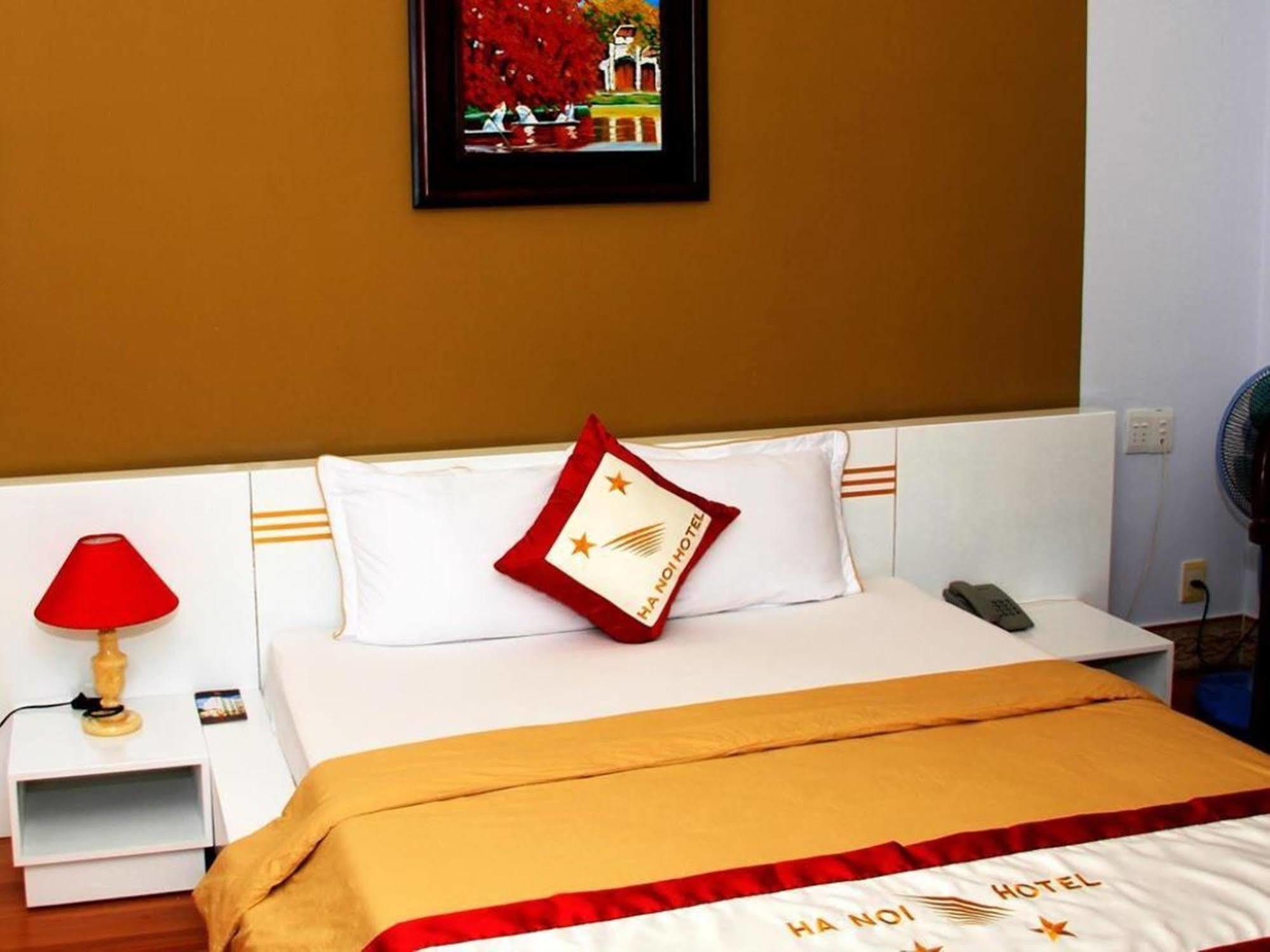 Ha Noi Hotel Near Tan Son Nhat Airport --- Free Airport Pick-Up And Drop-Off Available 24 Hours A Day Ho Chi Minh City Exterior photo