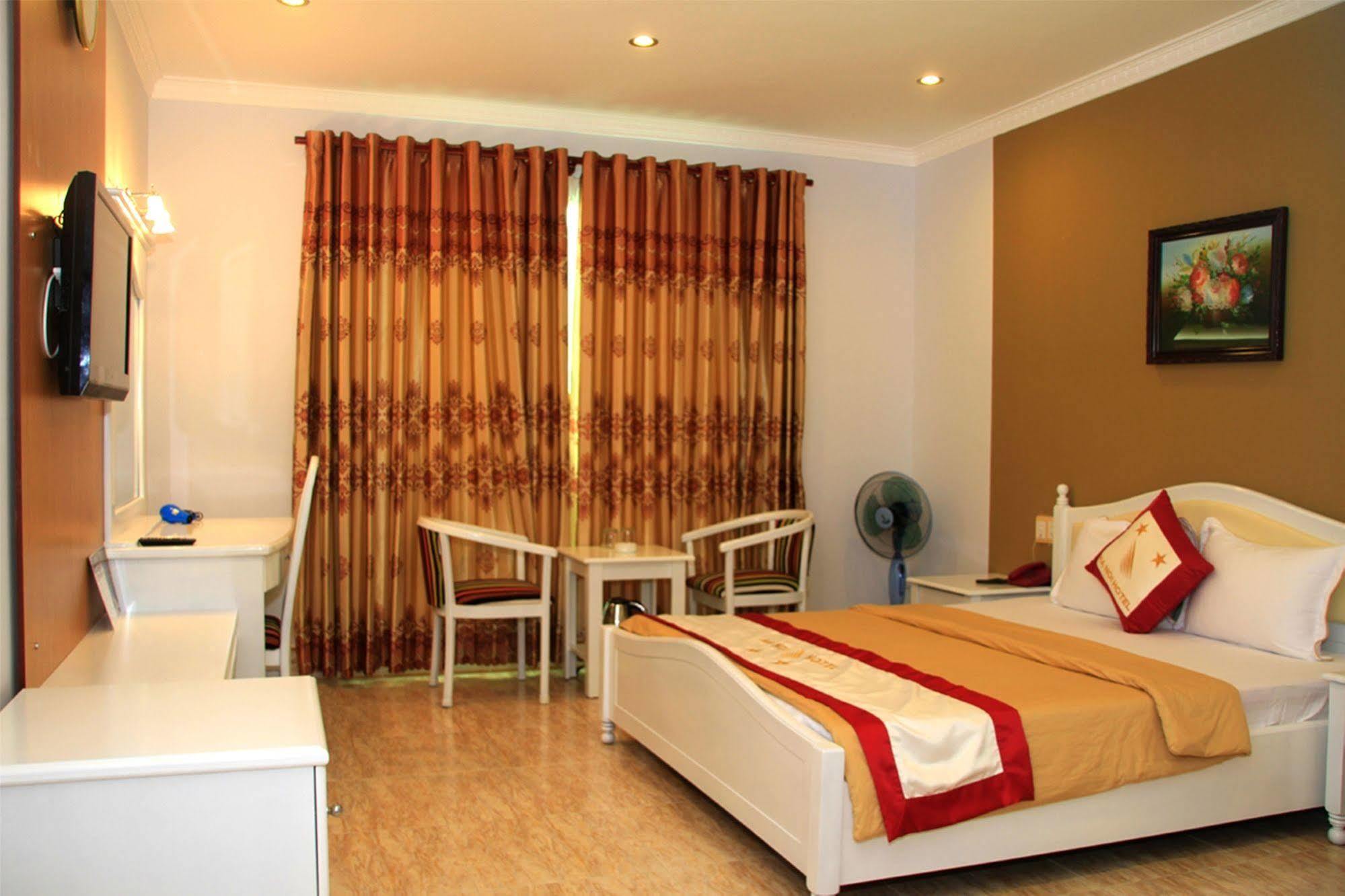 Ha Noi Hotel Near Tan Son Nhat Airport --- Free Airport Pick-Up And Drop-Off Available 24 Hours A Day Ho Chi Minh City Exterior photo