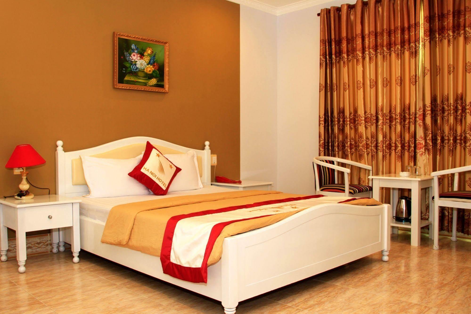 Ha Noi Hotel Near Tan Son Nhat Airport --- Free Airport Pick-Up And Drop-Off Available 24 Hours A Day Ho Chi Minh City Exterior photo