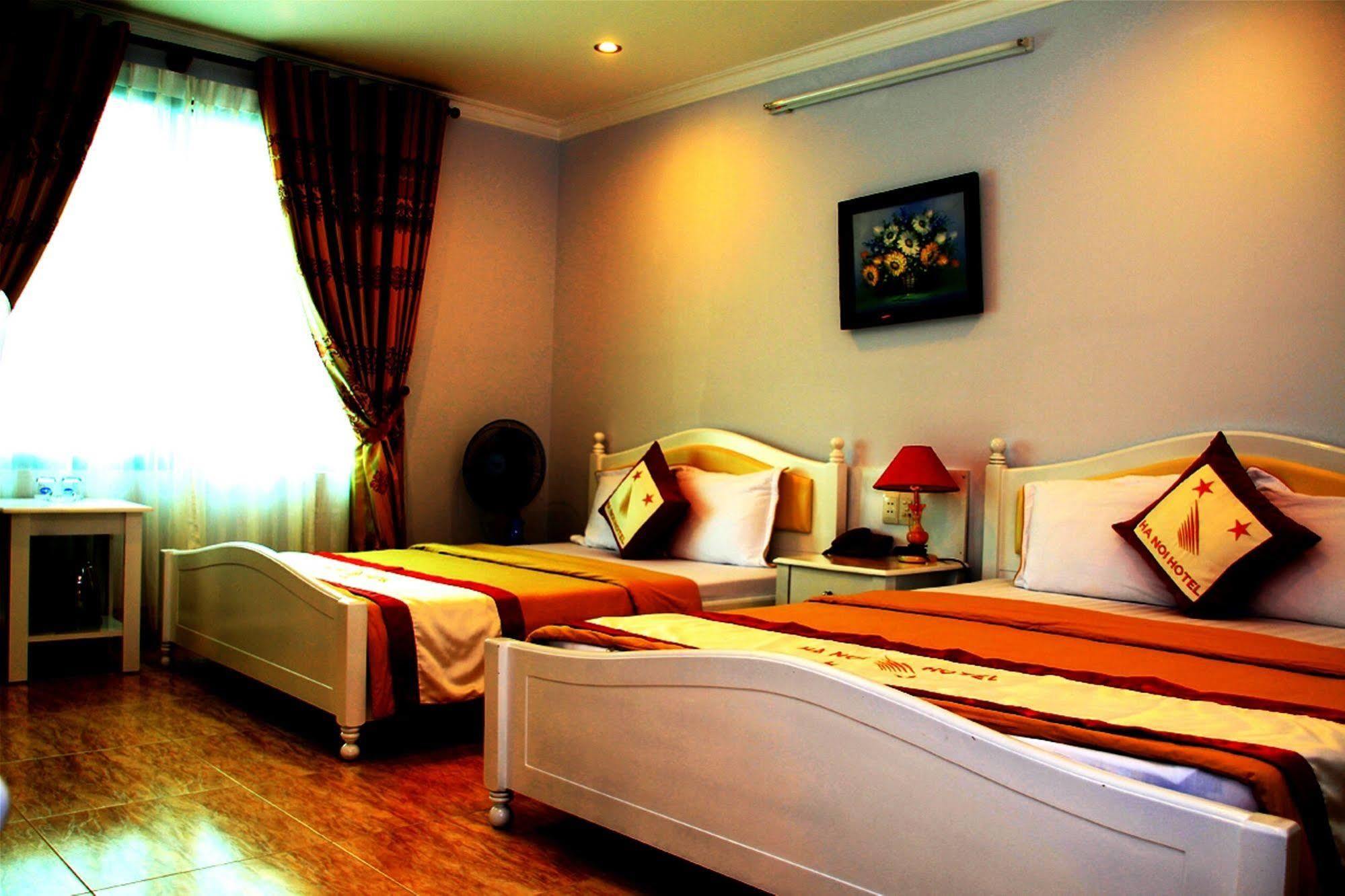 Ha Noi Hotel Near Tan Son Nhat Airport --- Free Airport Pick-Up And Drop-Off Available 24 Hours A Day Ho Chi Minh City Exterior photo