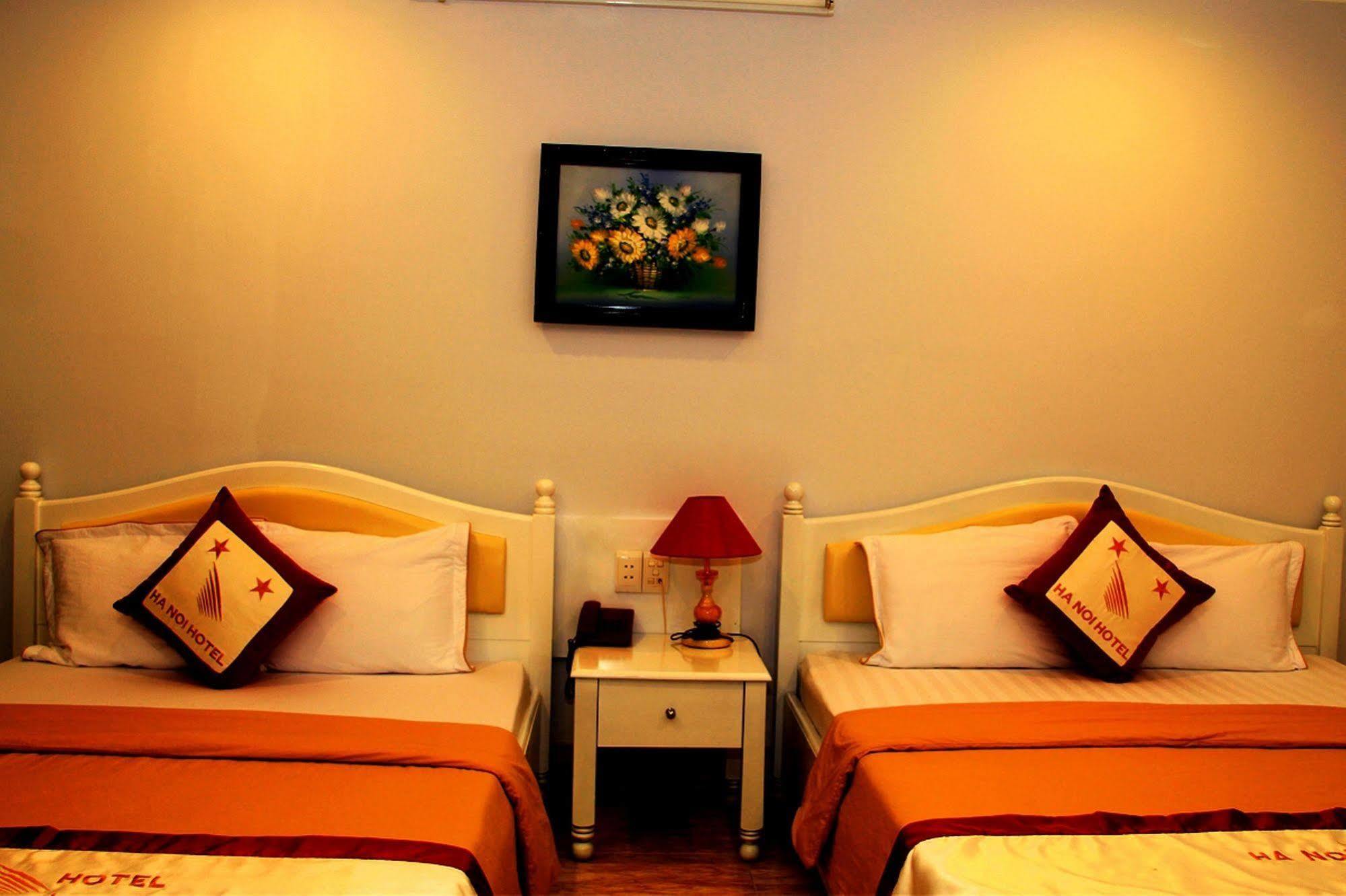 Ha Noi Hotel Near Tan Son Nhat Airport --- Free Airport Pick-Up And Drop-Off Available 24 Hours A Day Ho Chi Minh City Exterior photo