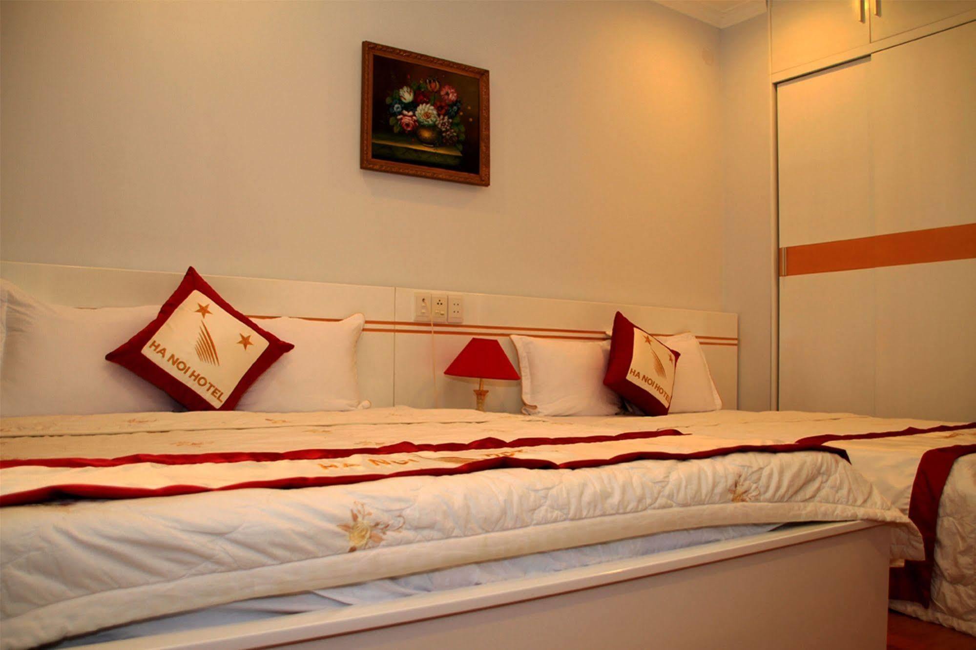 Ha Noi Hotel Near Tan Son Nhat Airport --- Free Airport Pick-Up And Drop-Off Available 24 Hours A Day Ho Chi Minh City Exterior photo