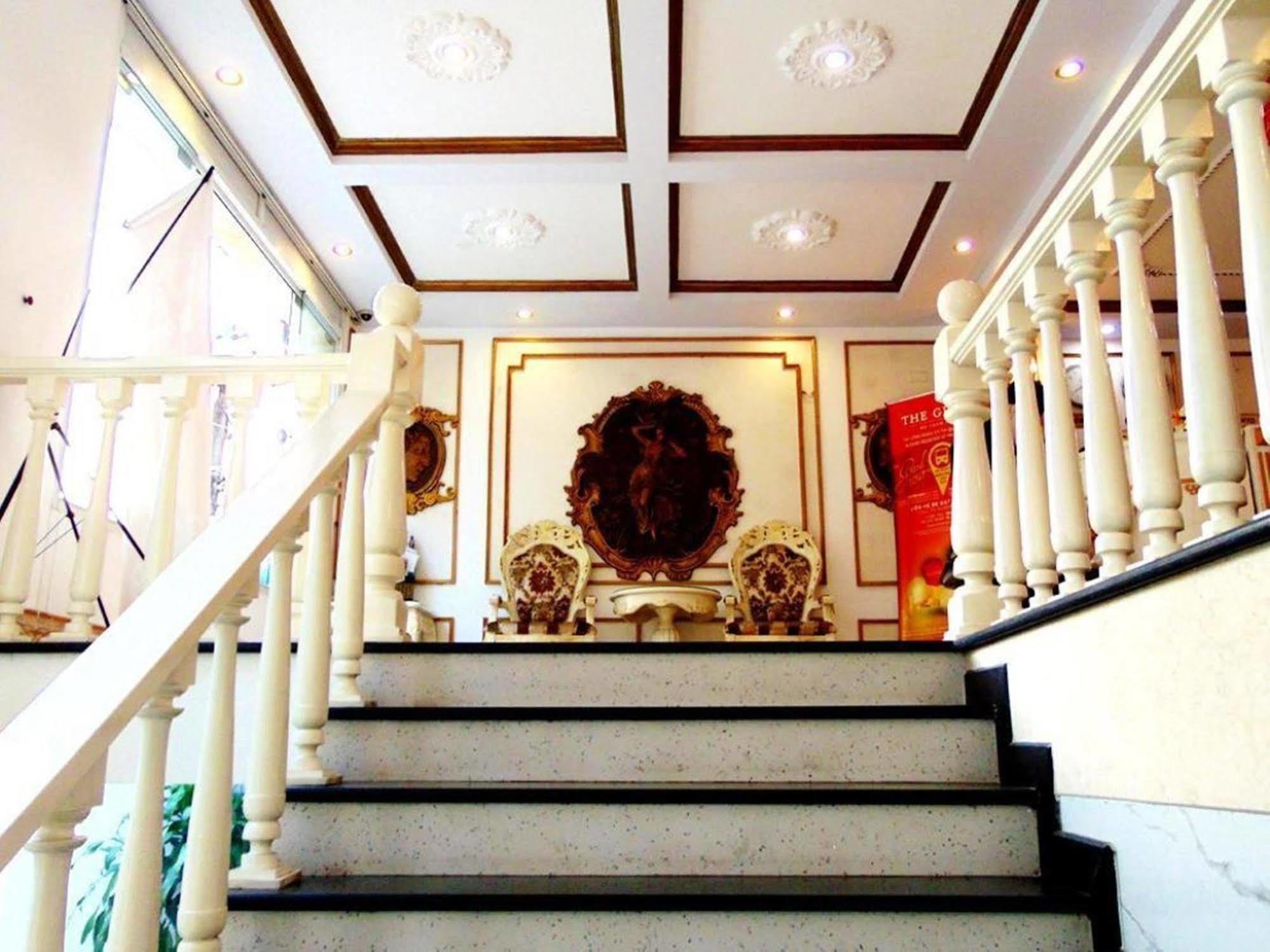 Ha Noi Hotel Near Tan Son Nhat Airport --- Free Airport Pick-Up And Drop-Off Available 24 Hours A Day Ho Chi Minh City Exterior photo