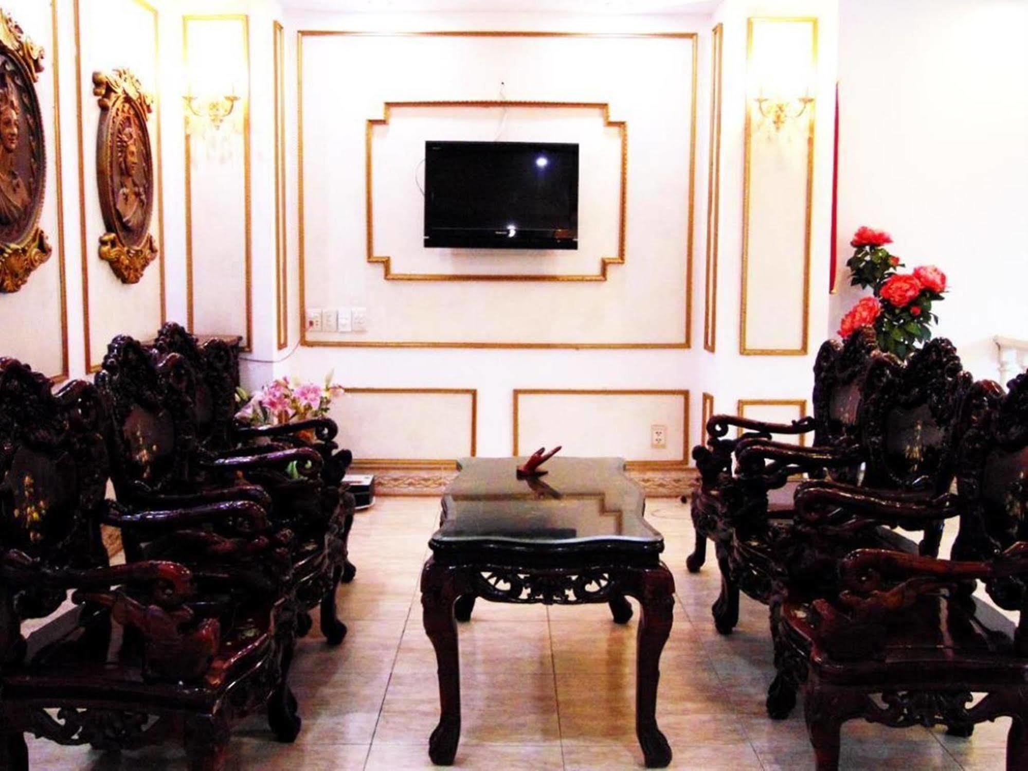 Ha Noi Hotel Near Tan Son Nhat Airport --- Free Airport Pick-Up And Drop-Off Available 24 Hours A Day Ho Chi Minh City Exterior photo